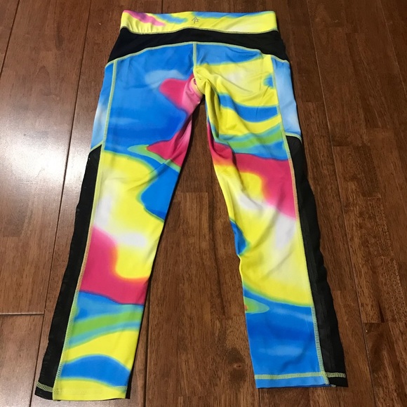 Fit & Famous Rainbow Capri Length Leggings Size: S - Picture 3 of 6